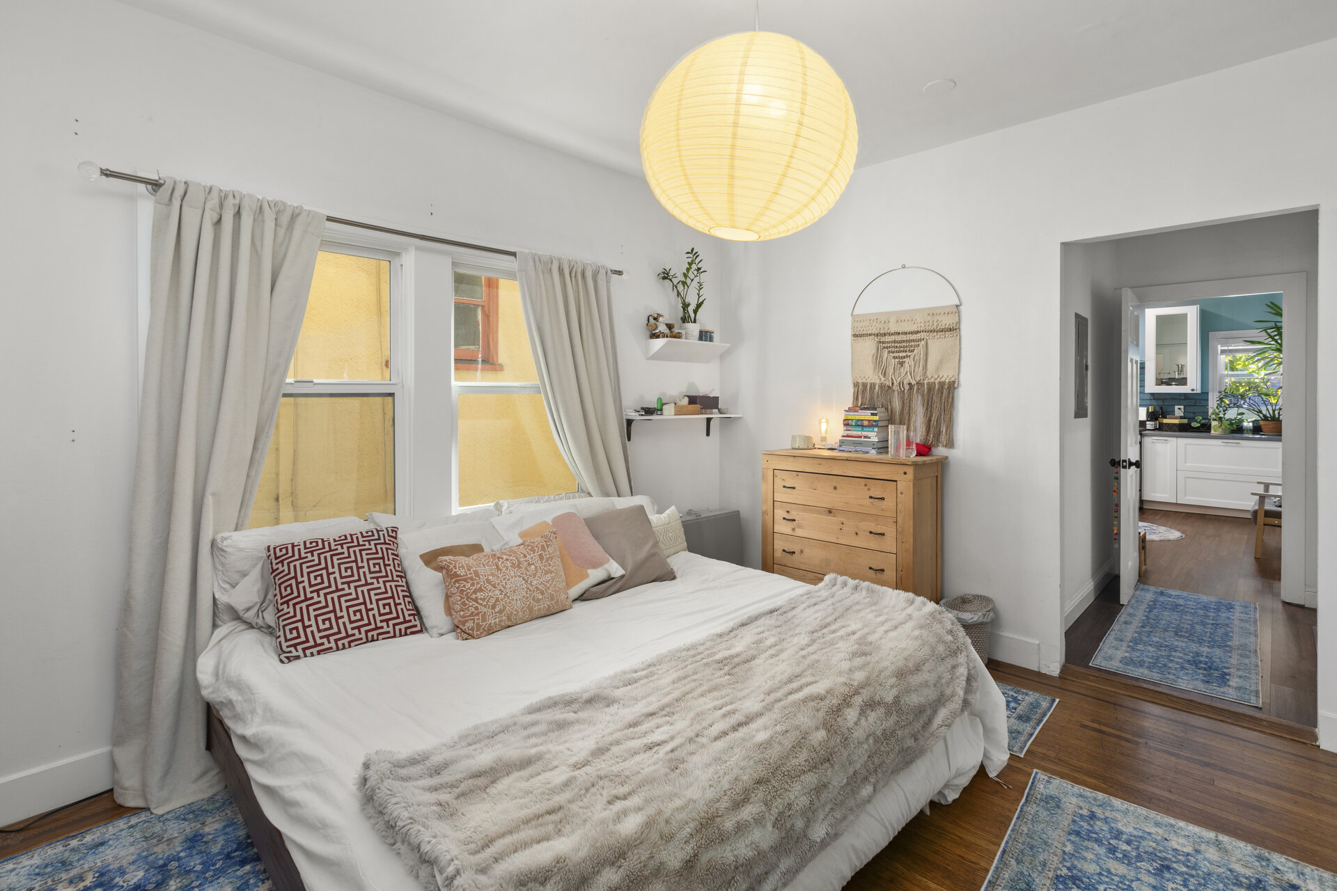 One Bedroom (1) bedroom 1